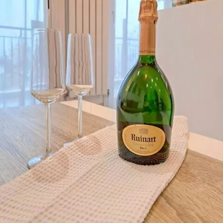 Elegant T2 - Terrasse Dressing Wifi - Limestay Appartement